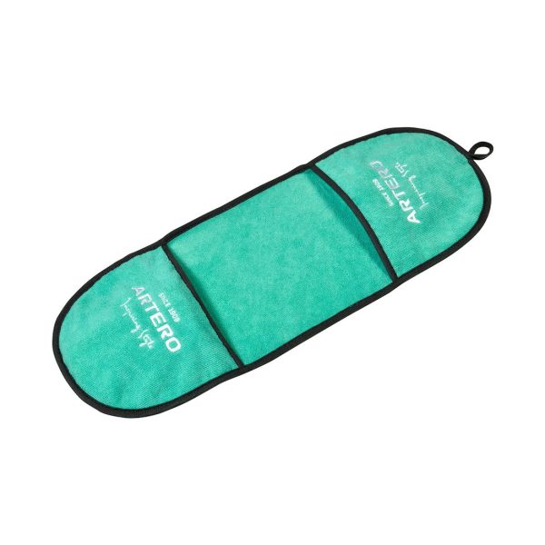 Toalla de microfibra ultrarrápida Zumba Artero (64x23cm). Con bolsillos para agarre que facilitan el secado vigoroso y aceleran el proceso post-baño en mascotas.